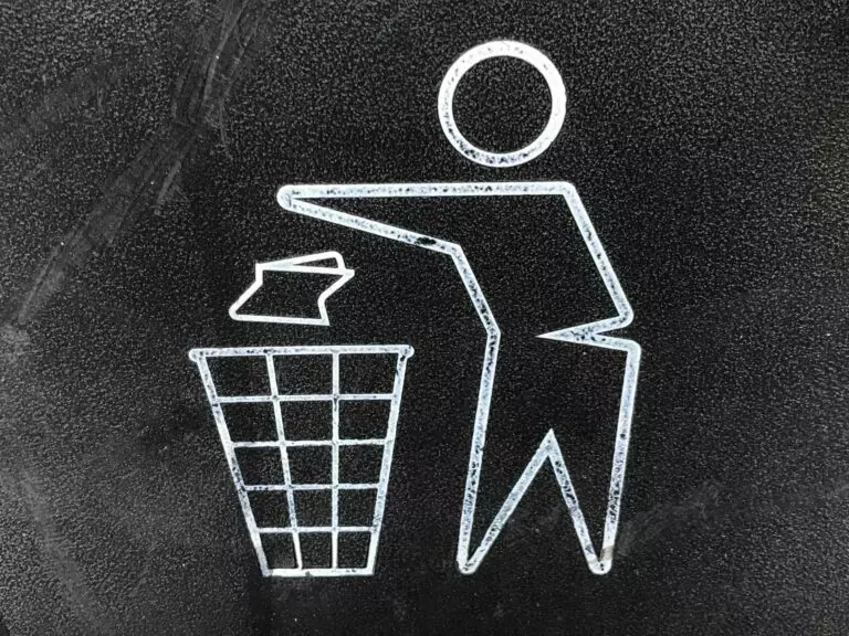 Rubbish image